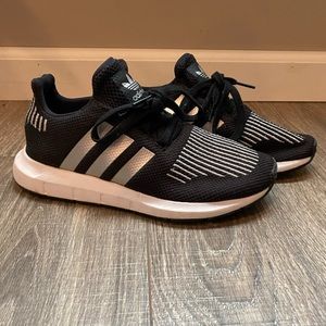 Adidas kids shoes. Size 4